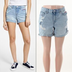 Tommy Jeans 4" Curvy Embroidered Shorts